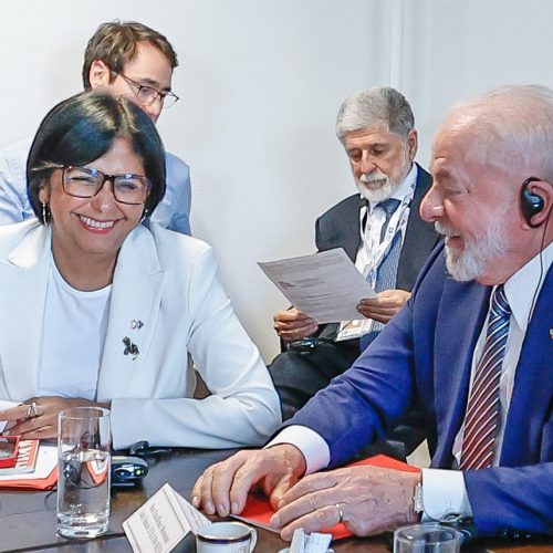 Em telefonema, Delcy agradece ajuda do Brasil e Lula reafirma apoio à reconstrução da Venezuela