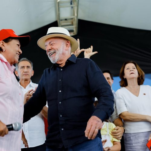 Na reta final antes de proibição pela lei eleitoral, Lula faz 47 viagens, visitas e entregas em dois meses