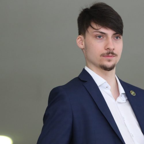 Jair Renan Bolsonaro anuncia pré-candidatura a deputado federal por SC