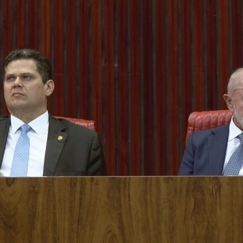 Com aprovação da PEC do fim da escala 6×1 na Câmara, cresce a lista de projetos de interesse do governo nas mãos de Alcolumbre